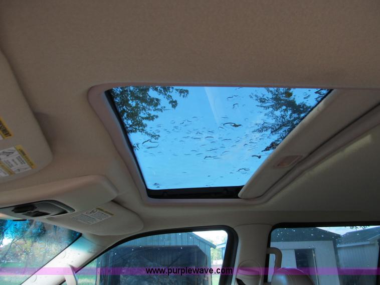 image for item F4613 2002 Ford Explorer Limited SUV