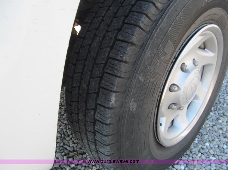 image for item F4632 2000 Ford F250 Super Duty SuperCab pickup truck