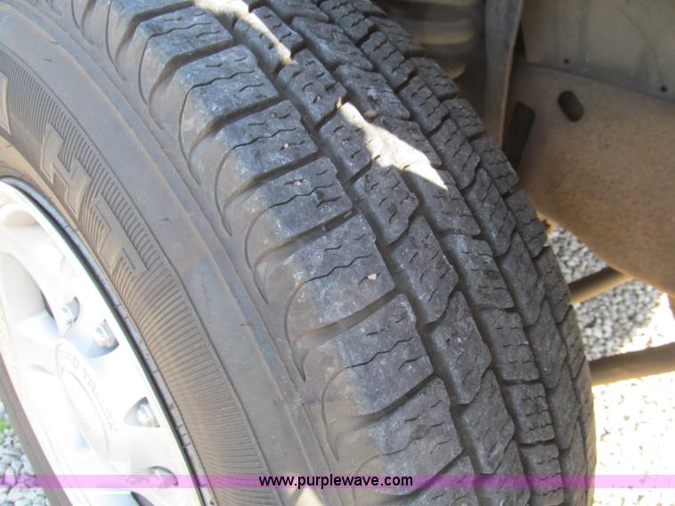 image for item F4632 2000 Ford F250 Super Duty SuperCab pickup truck