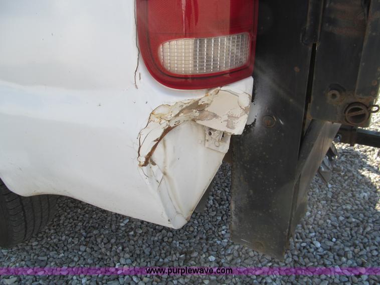 image for item F4632 2000 Ford F250 Super Duty SuperCab pickup truck