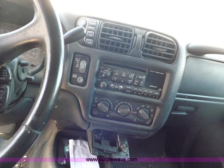 image for item F6210 2000 Chevrolet Blazer LT SUV