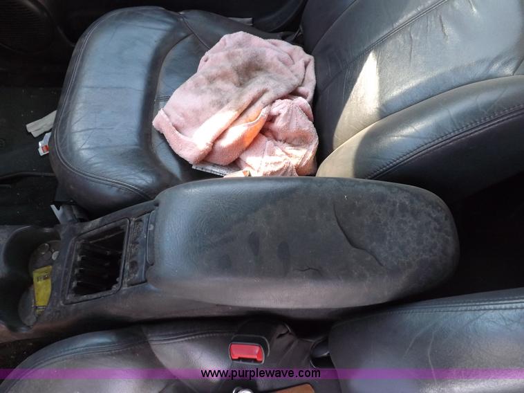 image for item F6210 2000 Chevrolet Blazer LT SUV