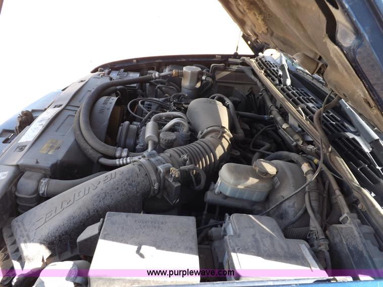 image for item F6210 2000 Chevrolet Blazer LT SUV