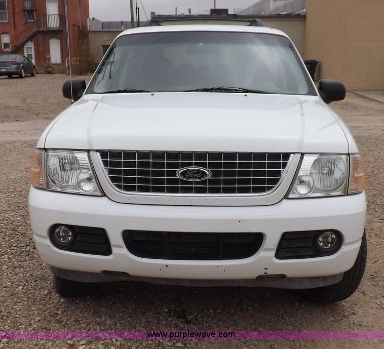 image for item F6232 2005 Ford Explorer XLT SUV