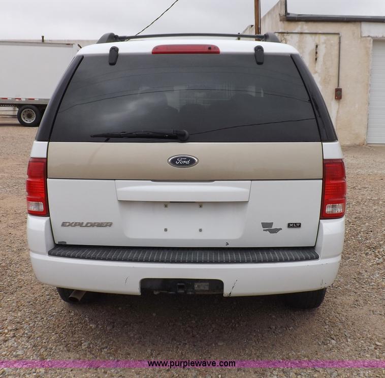 image for item F6232 2005 Ford Explorer XLT SUV