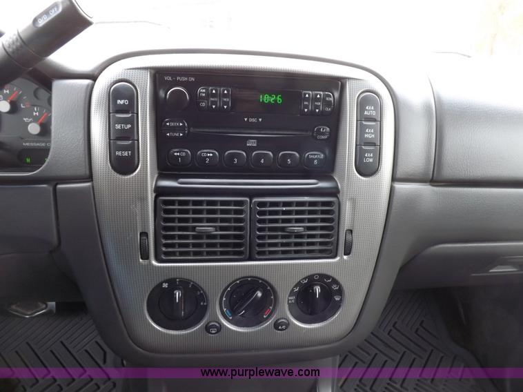 image for item F6232 2005 Ford Explorer XLT SUV