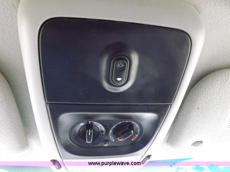 image for item F6232 2005 Ford Explorer XLT SUV