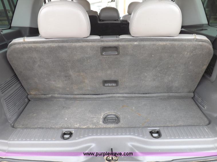 image for item F6232 2005 Ford Explorer XLT SUV