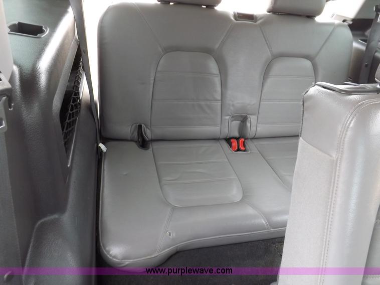 image for item F6232 2005 Ford Explorer XLT SUV