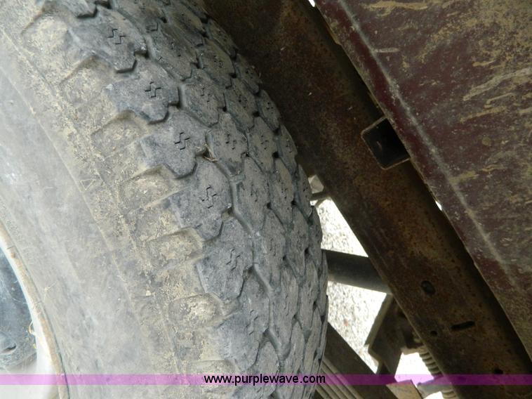 image for item G7560 1998 Chevrolet K2500 pickup truck