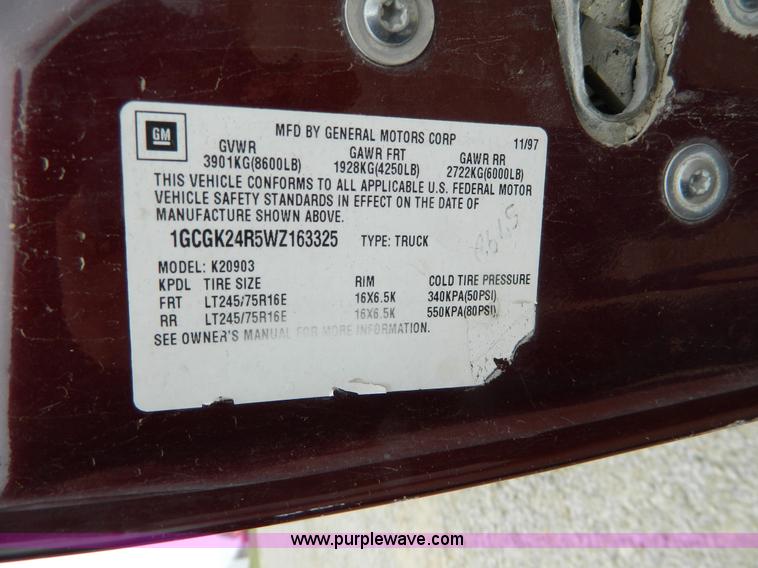 image for item G7560 1998 Chevrolet K2500 pickup truck