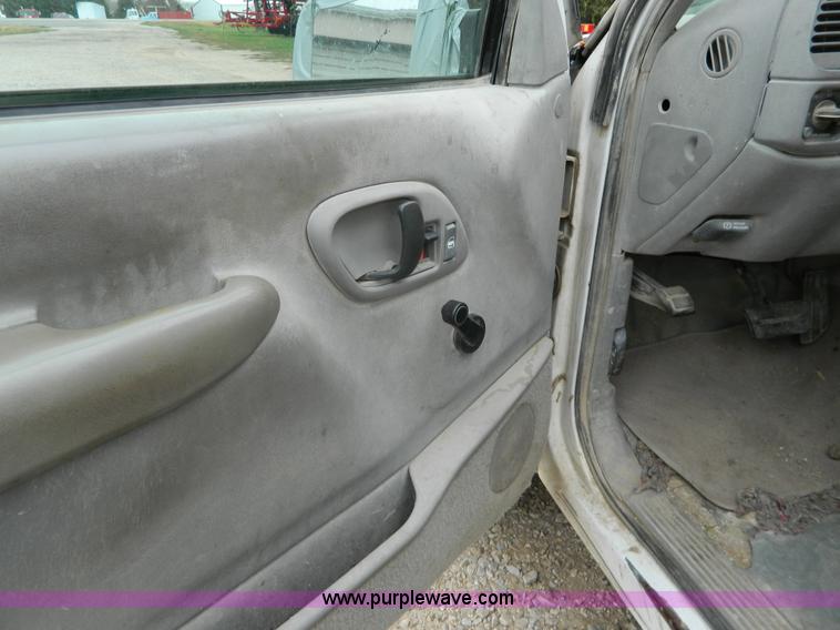 image for item G7561 1997 Chevrolet K2500 Extended Cab pickup truck