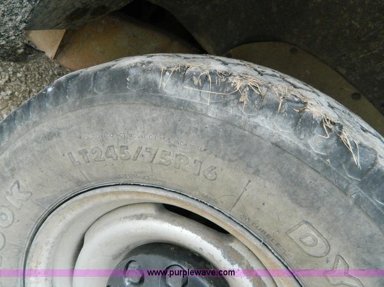 image for item G7561 1997 Chevrolet K2500 Extended Cab pickup truck