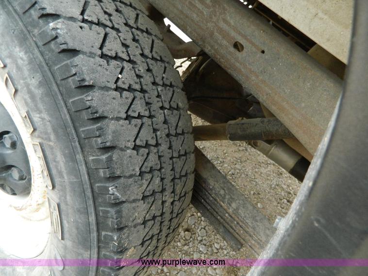 image for item G7561 1997 Chevrolet K2500 Extended Cab pickup truck