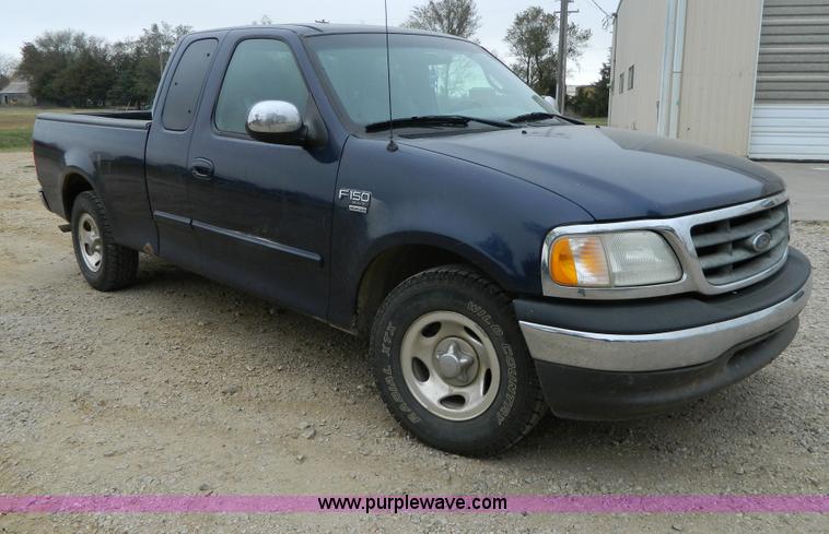 image for item G7562 2002 Ford F150 XLT SuperCab pickup truck