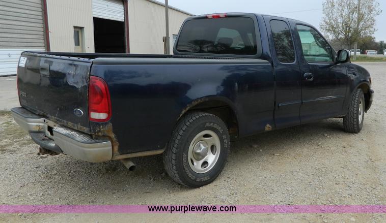 image for item G7562 2002 Ford F150 XLT SuperCab pickup truck