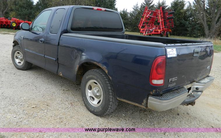 image for item G7562 2002 Ford F150 XLT SuperCab pickup truck