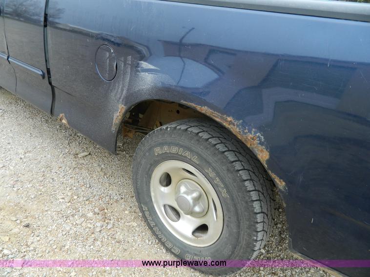 image for item G7562 2002 Ford F150 XLT SuperCab pickup truck