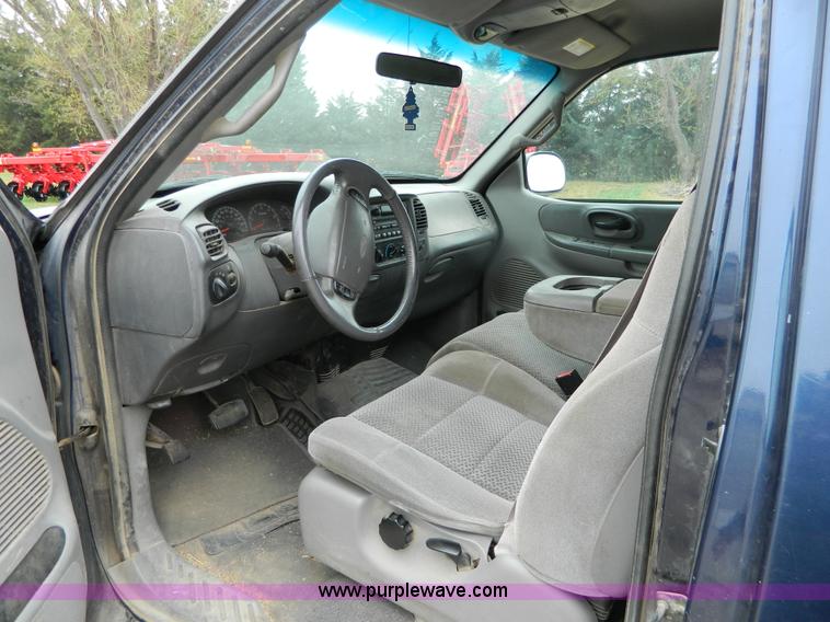 image for item G7562 2002 Ford F150 XLT SuperCab pickup truck