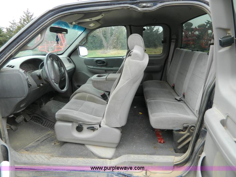 image for item G7562 2002 Ford F150 XLT SuperCab pickup truck