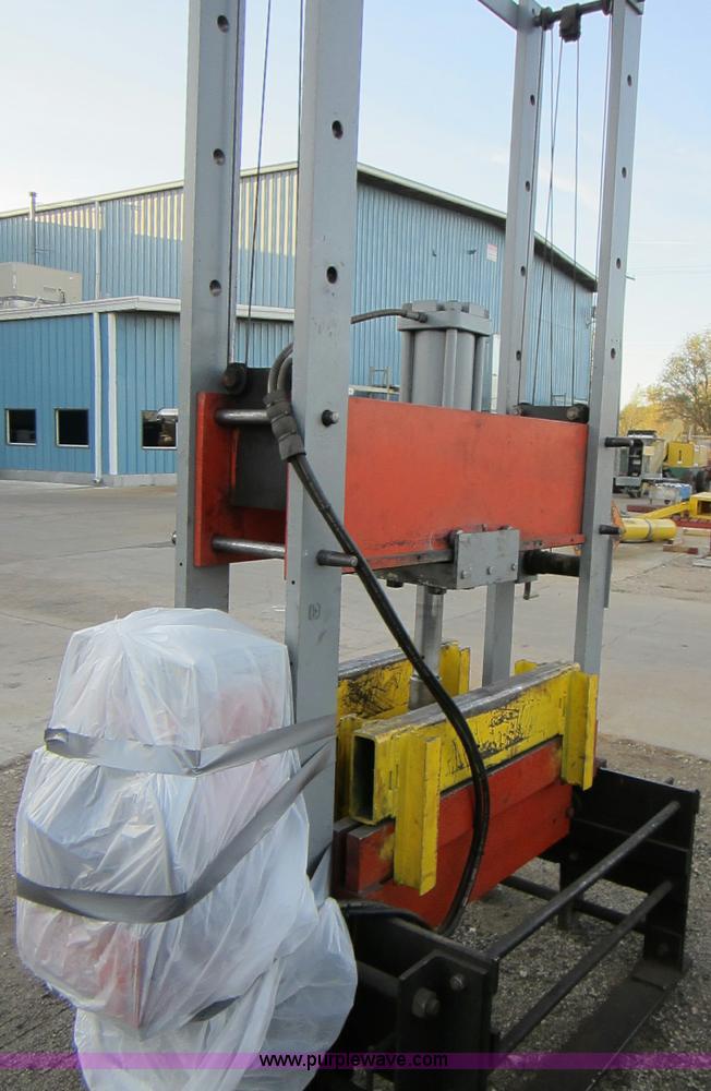 image for item G7565 OTC 25 ton shop press