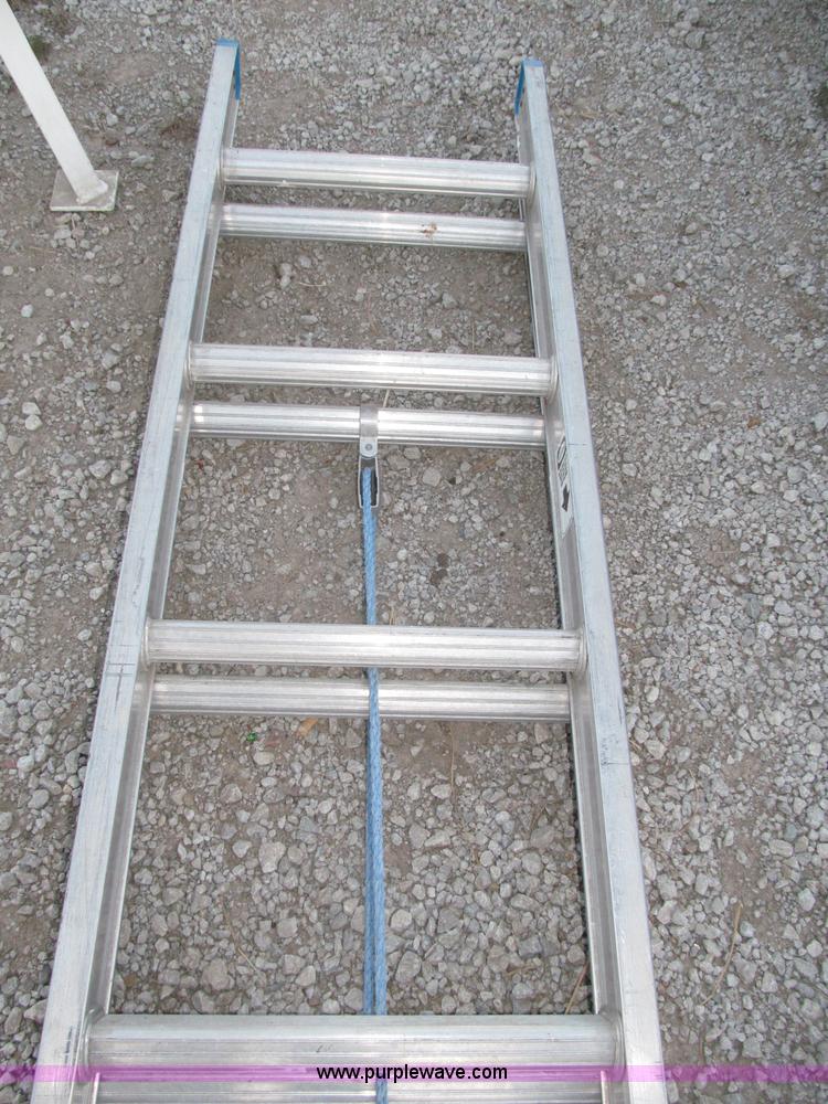 image for item K9603 Werner D1328-2 28' aluminum ladder