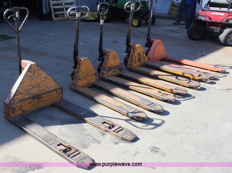 image for item R9902 (5) pallet jacks