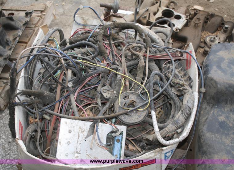 image for item U9595 Used 454 V8 engine parts