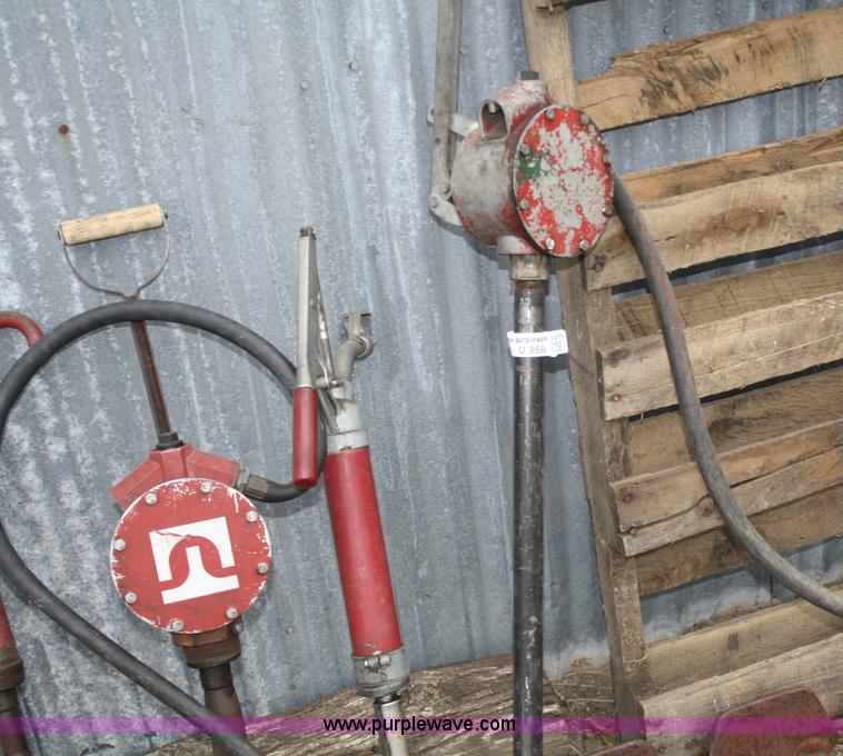 image for item U9599 (5) assorted hand pumps