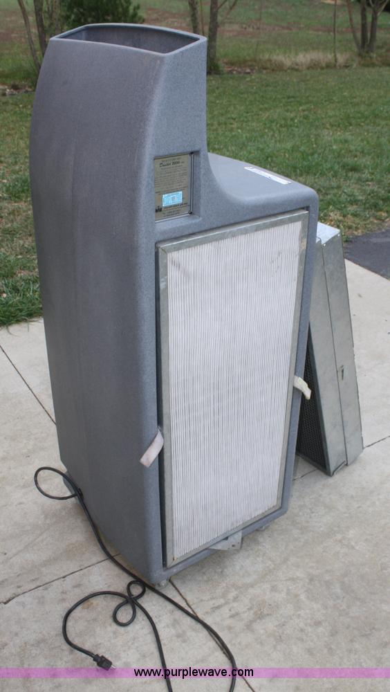 image for item U9658 Duster 2000 CFM Submicron air filtration system