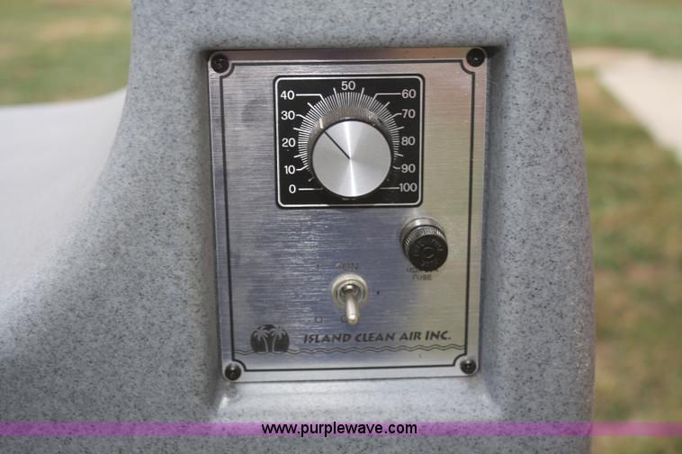 image for item U9658 Duster 2000 CFM Submicron air filtration system