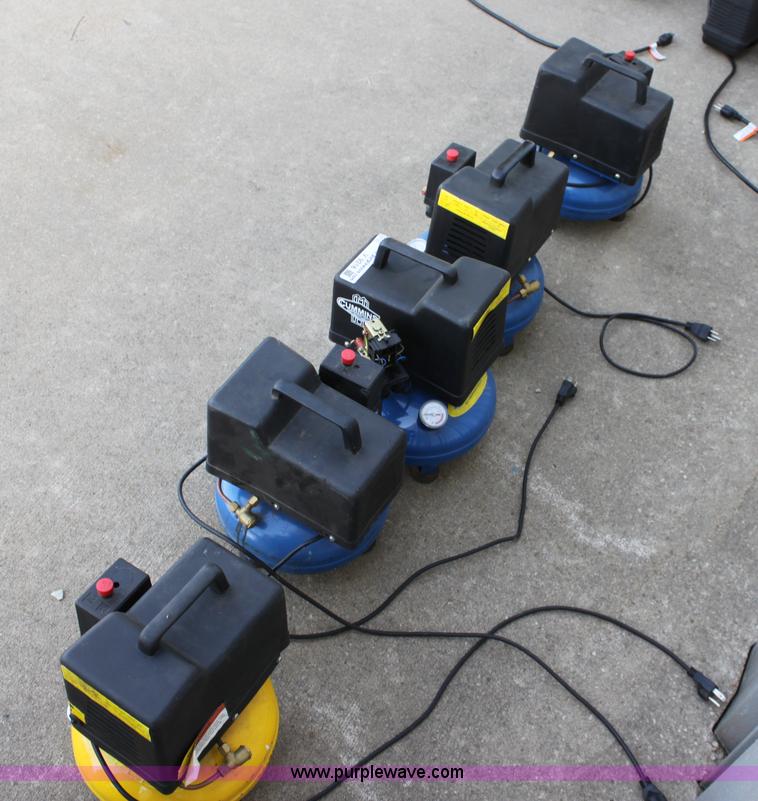 image for item V9318 (5) Cummins mini pancake air compressors