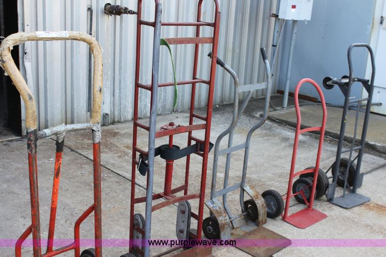 image for item V9324 (5) assorted dollies