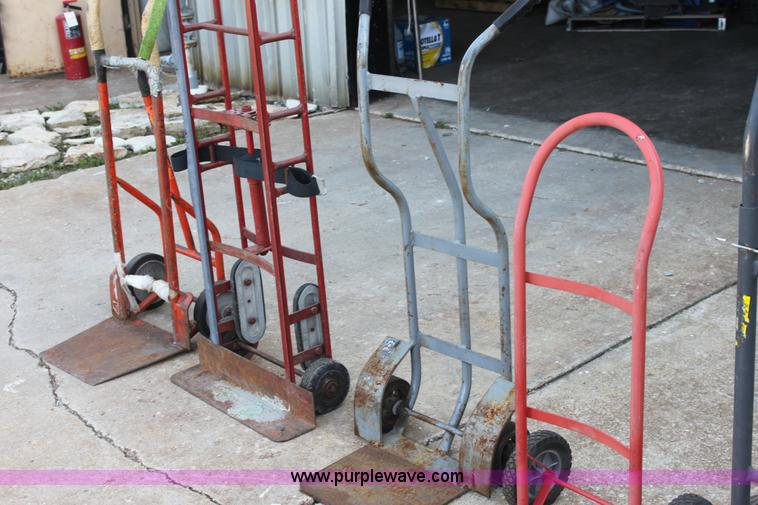 image for item V9324 (5) assorted dollies