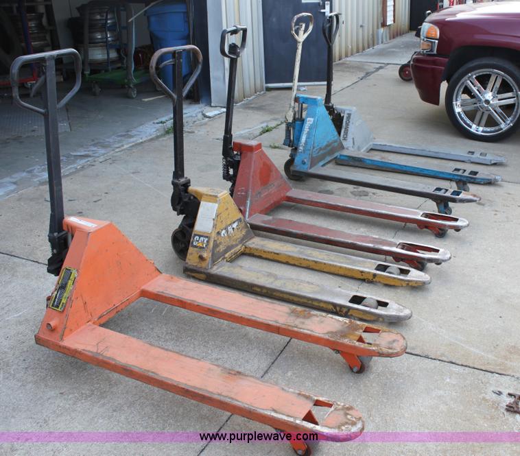 image for item V9325 (5) assorted pallet jacks