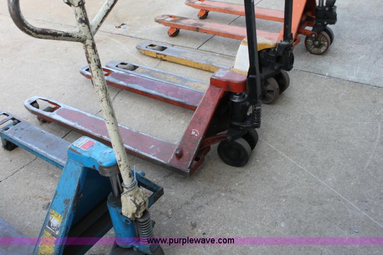 image for item V9325 (5) assorted pallet jacks