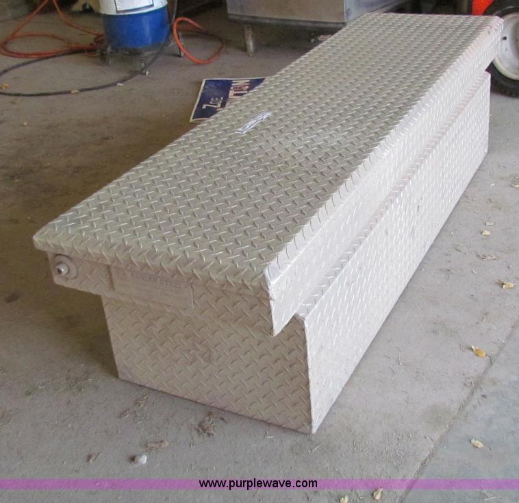 image for item V9362 Adrian aluminum toolbox