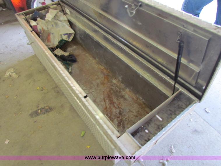 image for item V9362 Adrian aluminum toolbox