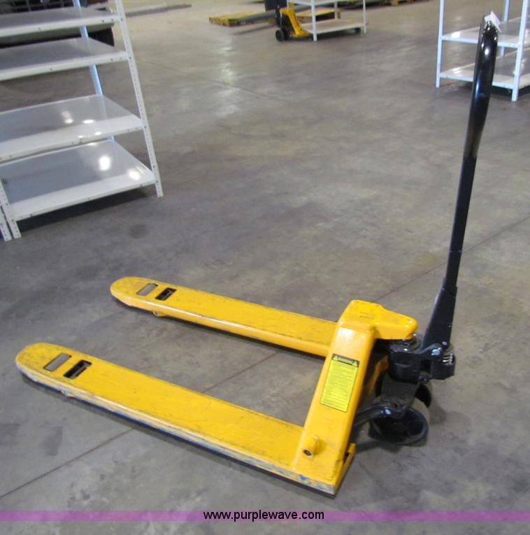 image for item V9378 U-line pallet jack
