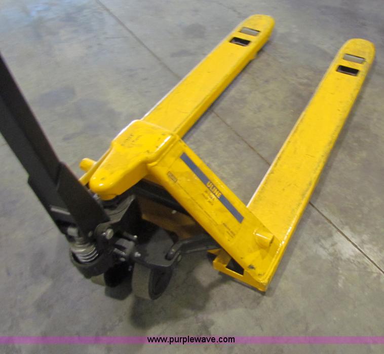 image for item V9378 U-line pallet jack