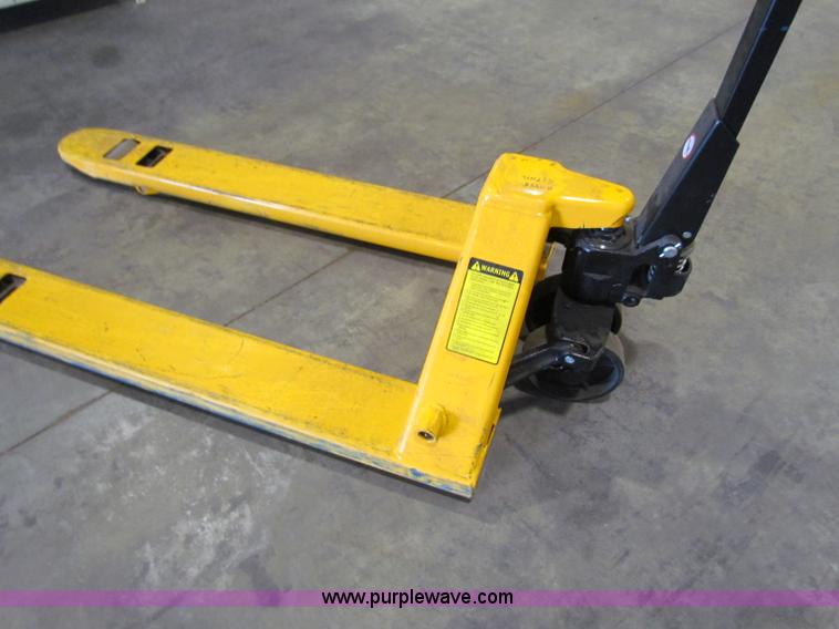 image for item V9378 U-line pallet jack