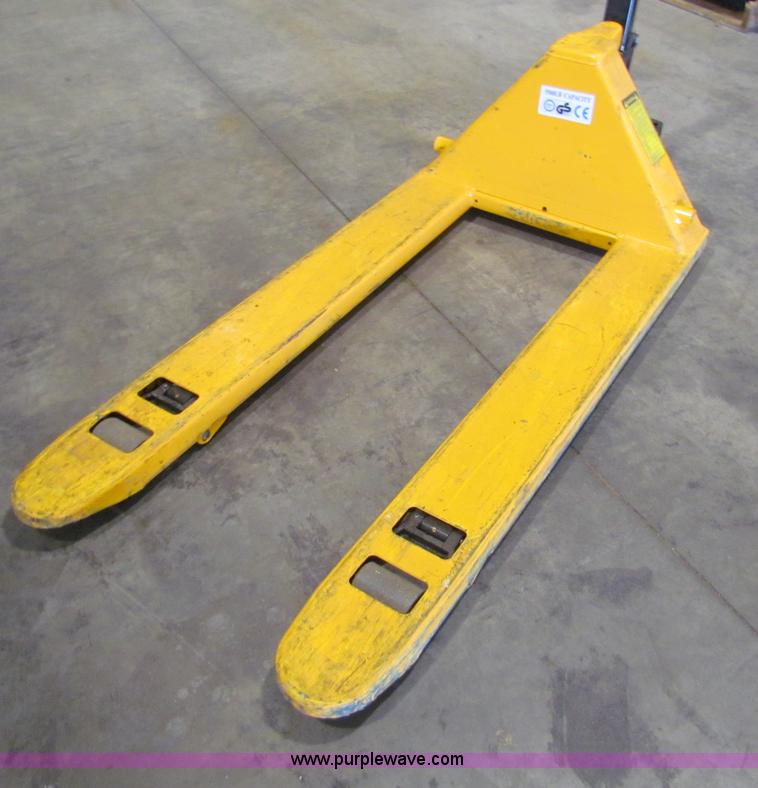 image for item V9378 U-line pallet jack