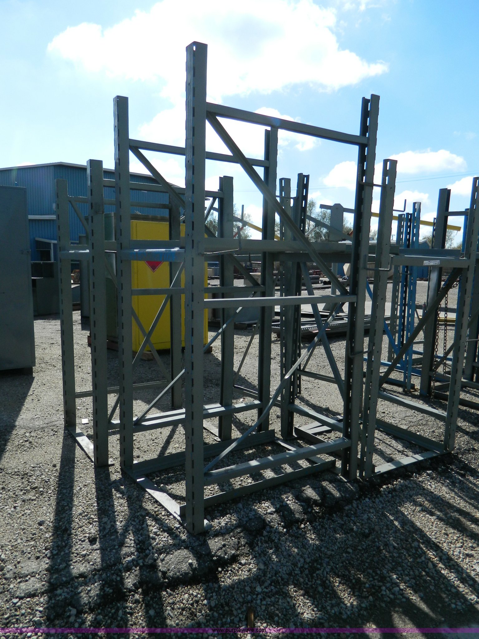 Metal racks in Concordia, KS | Item S9088 sold | Purple Wave
