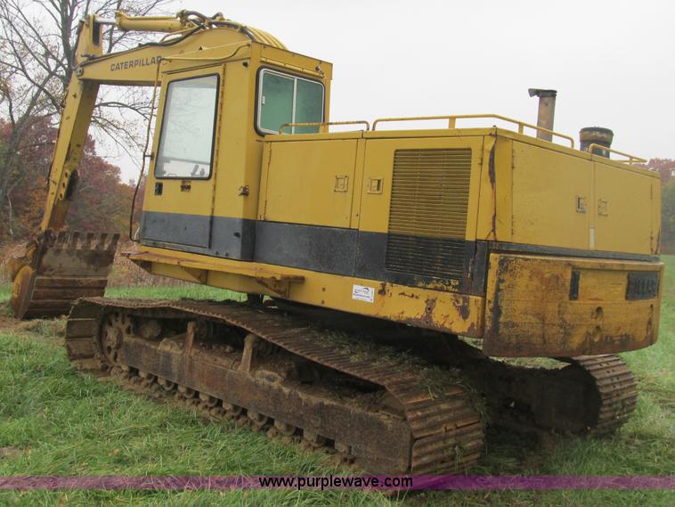 image for item B2927 1985 Caterpillar 225 excavator