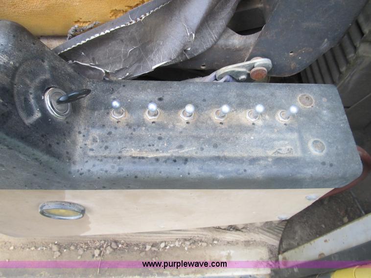 image for item B2927 1985 Caterpillar 225 excavator