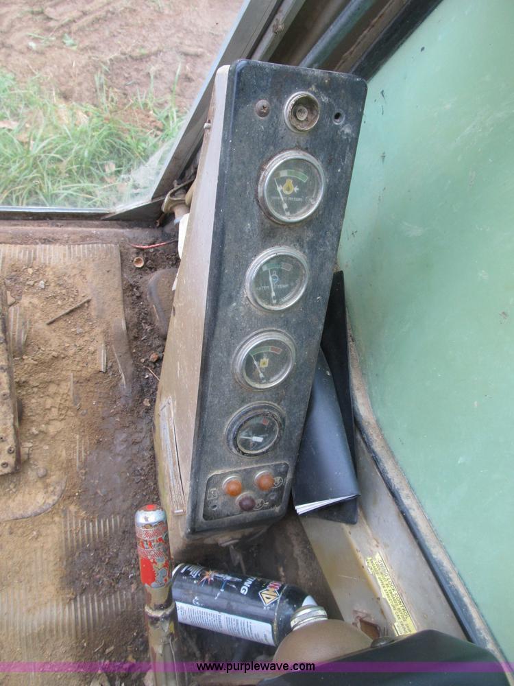 image for item B2927 1985 Caterpillar 225 excavator