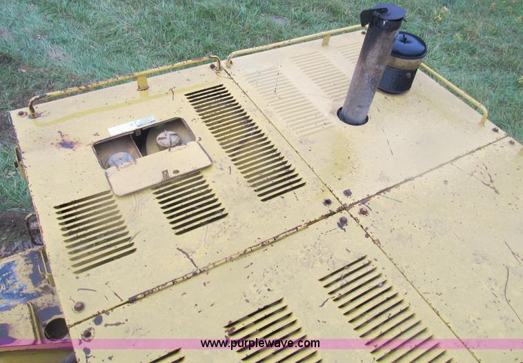 image for item B2927 1985 Caterpillar 225 excavator