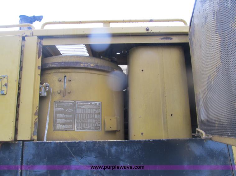 image for item B2927 1985 Caterpillar 225 excavator