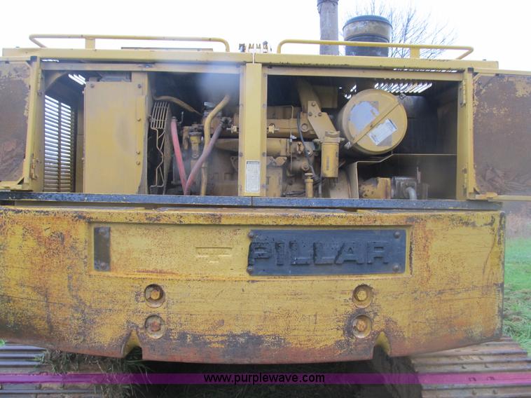 image for item B2927 1985 Caterpillar 225 excavator