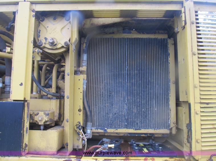 image for item B2927 1985 Caterpillar 225 excavator